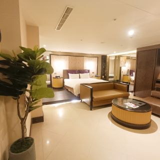 LINE_ALBUM_202305房間新拍照片陸續更新中_230612_89